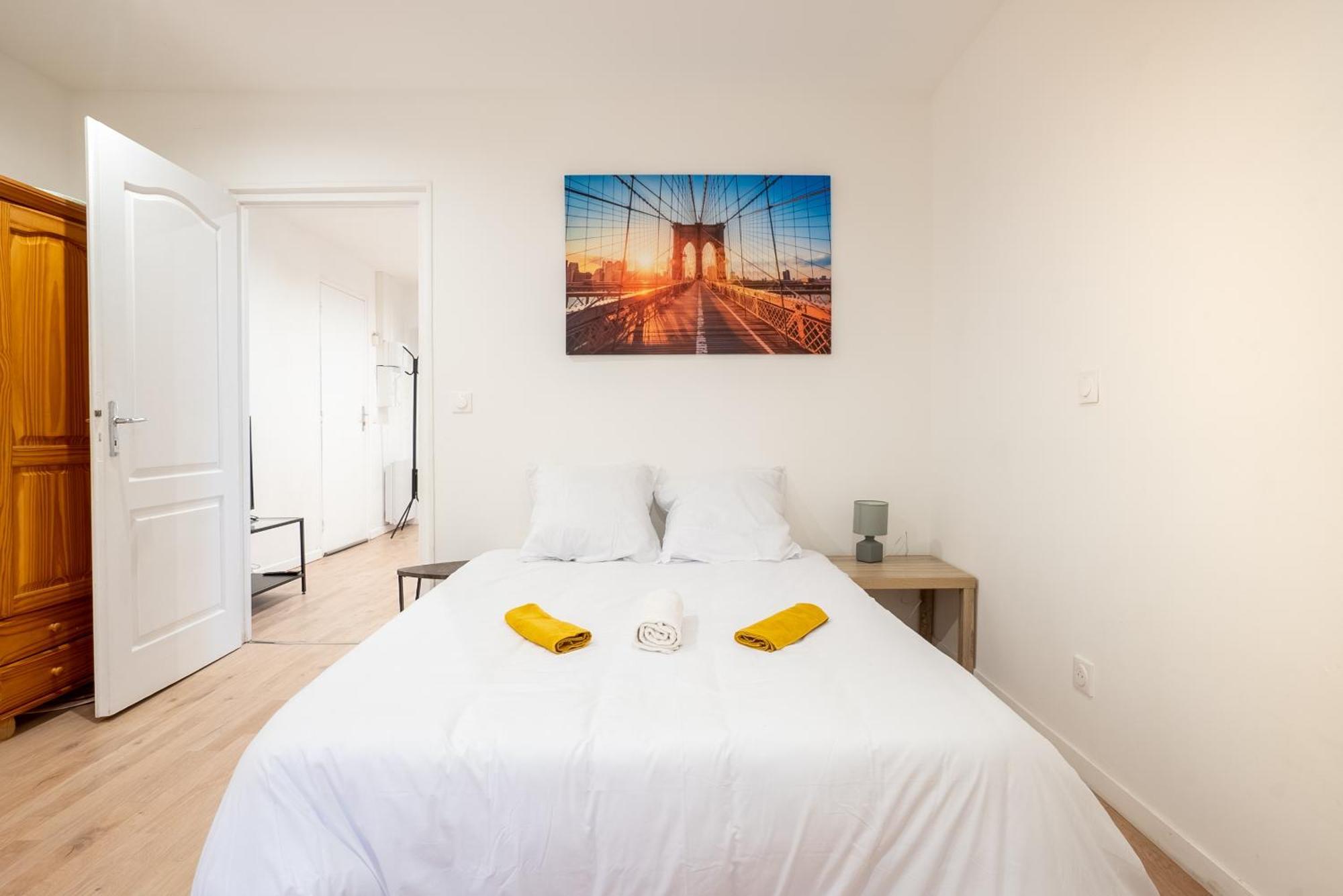 Budget Appart Avec Parking Au Centre-Ville Шарлевиль-Мезьер Экстерьер фото